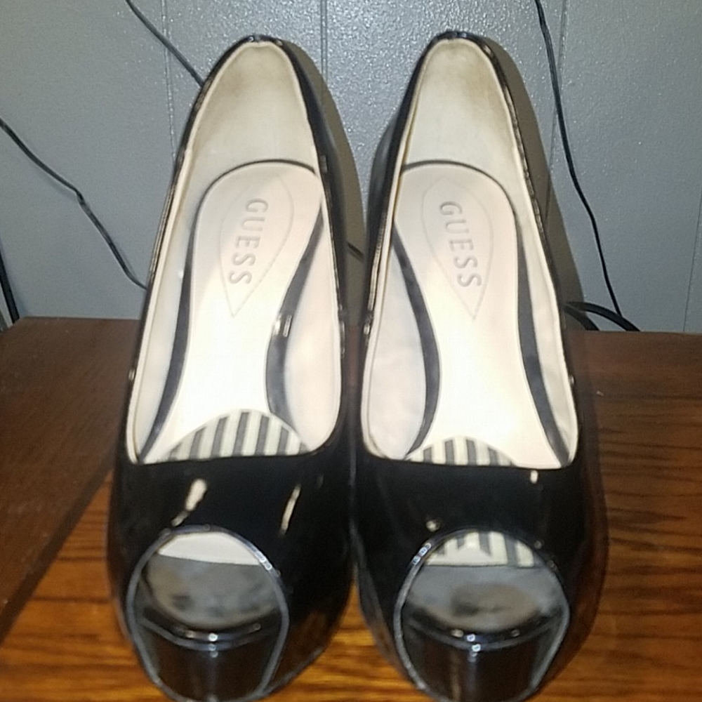 Shoes - Guess Patent Black Leather SZ 6